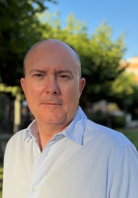 L. R. Fernandez